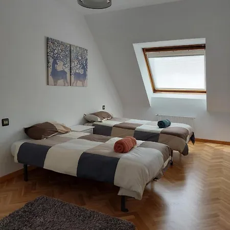 Appartement Fozaneldi Oviedo. Céntrico, Accesible Desde Autovía Y Con Parking