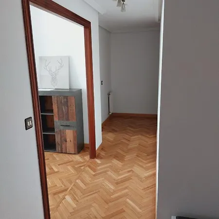 公寓 Fozaneldi Oviedo. Centrico, Accesible Desde Autovia Y Con Parking